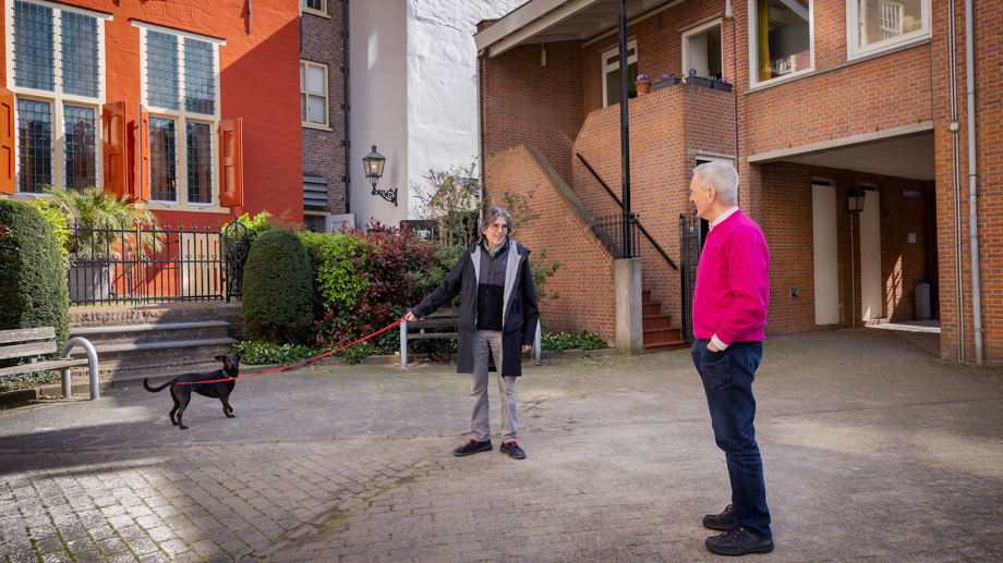 ‘De zondagse stilte van ons hof is een ver-a-de-ming’